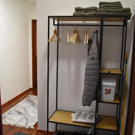 Iris Apartment *